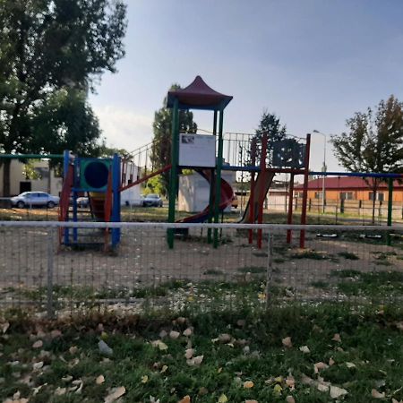 Eli Apartment Oradea Exterior foto